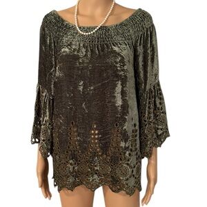 Ivy Jane Women’s Size XS Velvety Soft Green Embroidered Viscose Blouse Top